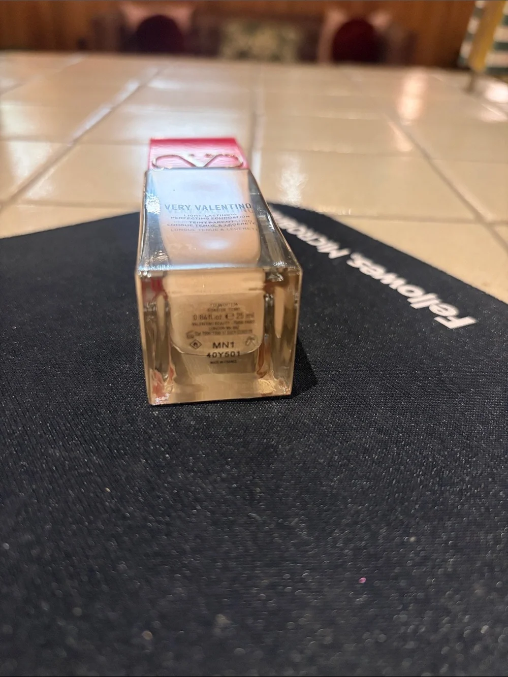 Valentino Very Valentino Light-Lasting Foundation — Red Cap MN1
